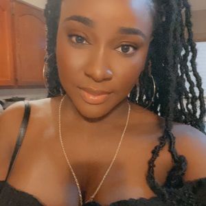 Meet your Posher, Karla